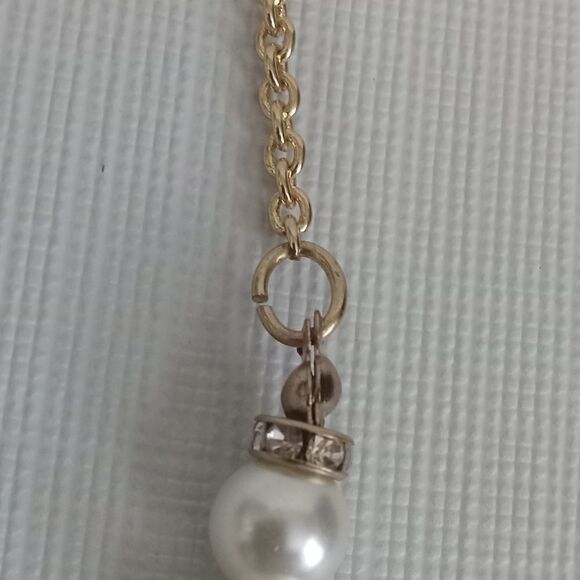 Monet Jewelry Gold Toned Simulated Pearl & Crystal Shimmery Statement Necklace - Picture 6 of 12